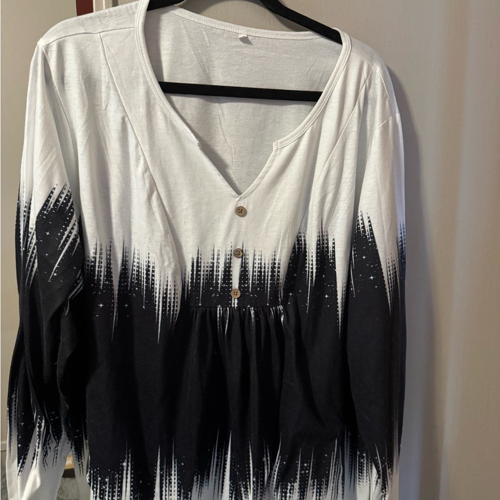 Women's Black & White V-Neck Button Front Top